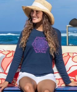 Ashanti - Navy Long Sleeve Crewneck T-Shirt