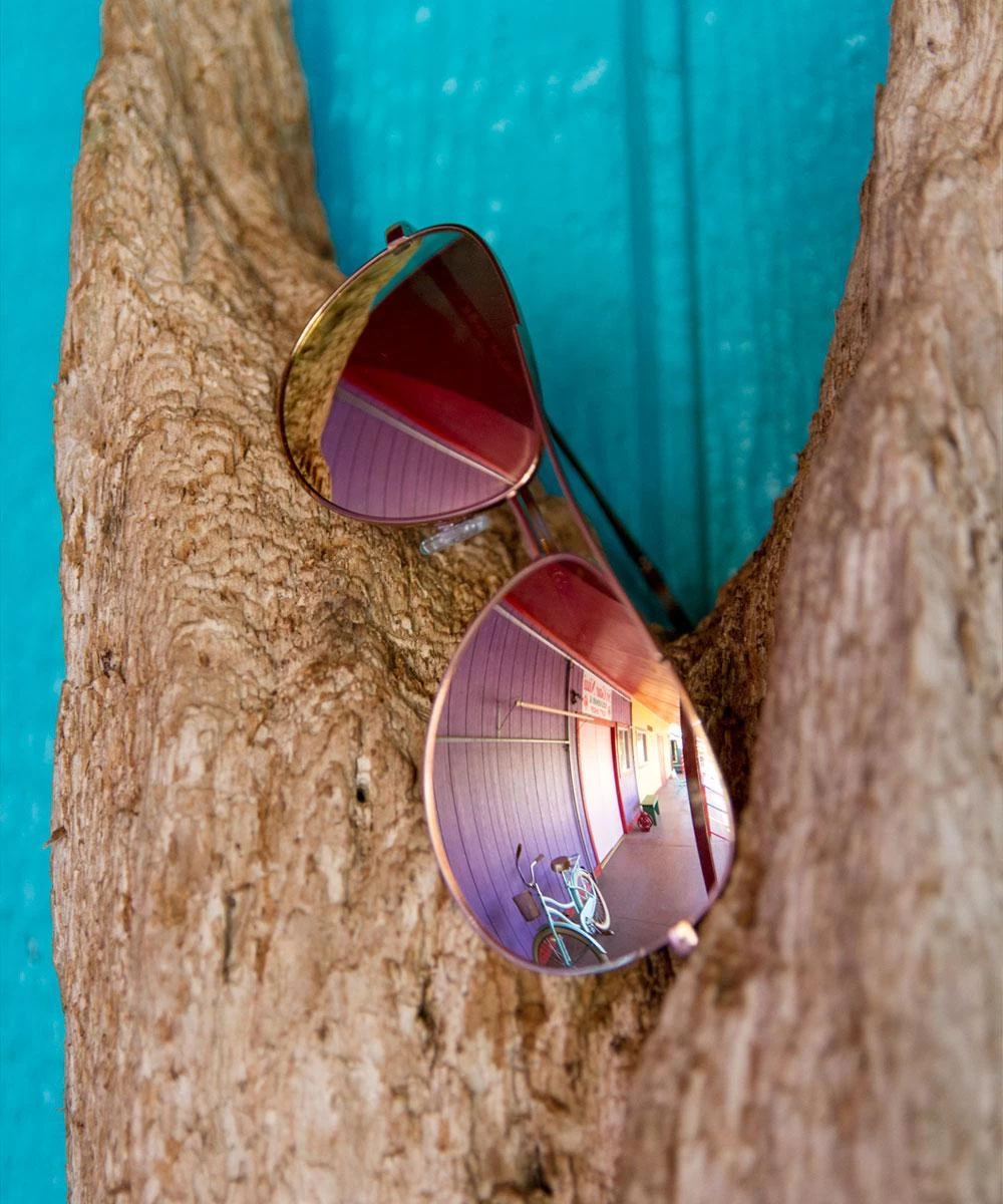 Revo Relay Rose Gold/Champagne - Sunglasses 3 Revo Relay Rose Gold/Champagne - Sunglasses - Image 2