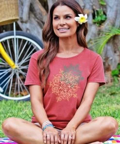 Hennalicious - Paradise Red Dyed Short Sleeve Scoop Neck T-Shirt